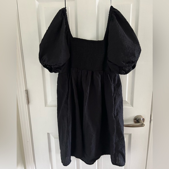 Black Old Navy Dress - Picture 2 of 4